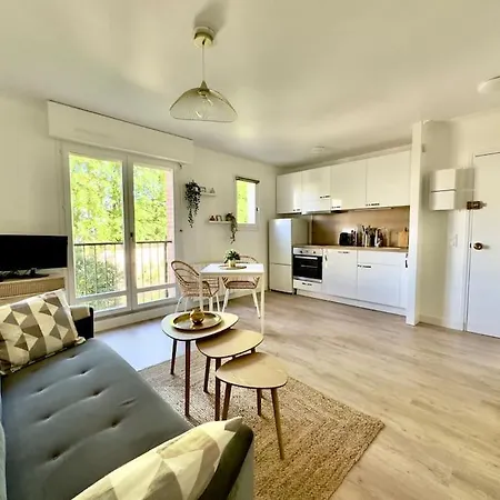 2 Pas Du Chateau - - Stationnement 公寓 *