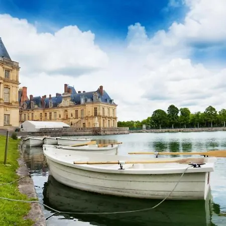 2 Pas Du Chateau - - Stationnement * 枫丹白露